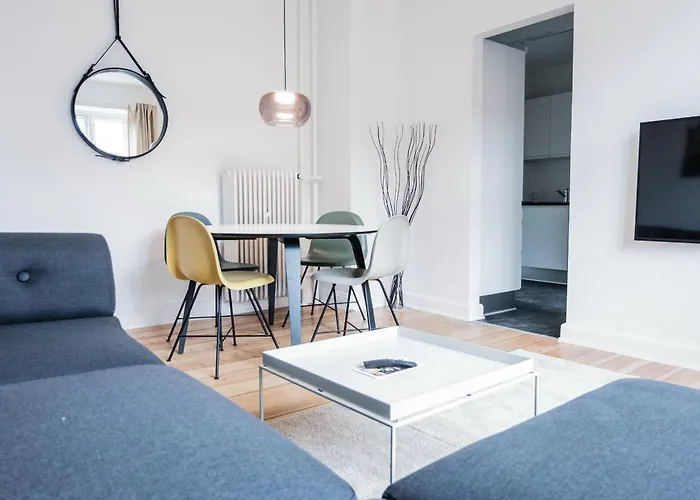 Beautiful 2-Bed In Great Location